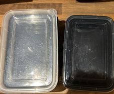 Plastic food containers with lids