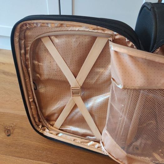 Samsonite Black 2-Wheel Cabin Suitcase Rose Gold Lining