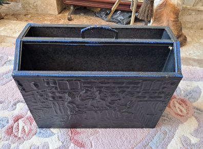 Magazine holder