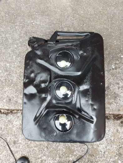 Not too sure what this is, looks like some sort of DRY ICE FOG Light Box